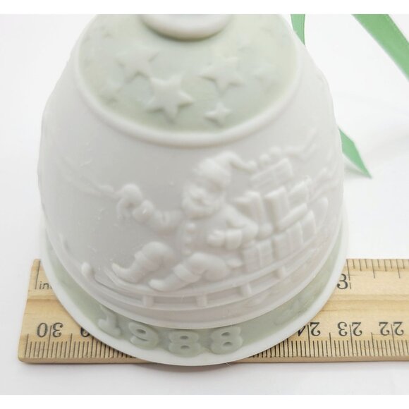 Lladro 1988 Porcelain Christmas Bell With Santa & Reindeer Motif White & Green - Picture 8 of 8